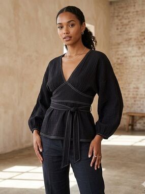 NWT ASOS Arrange Black Sculpted Wrap Top Contrast Stitching Size 2